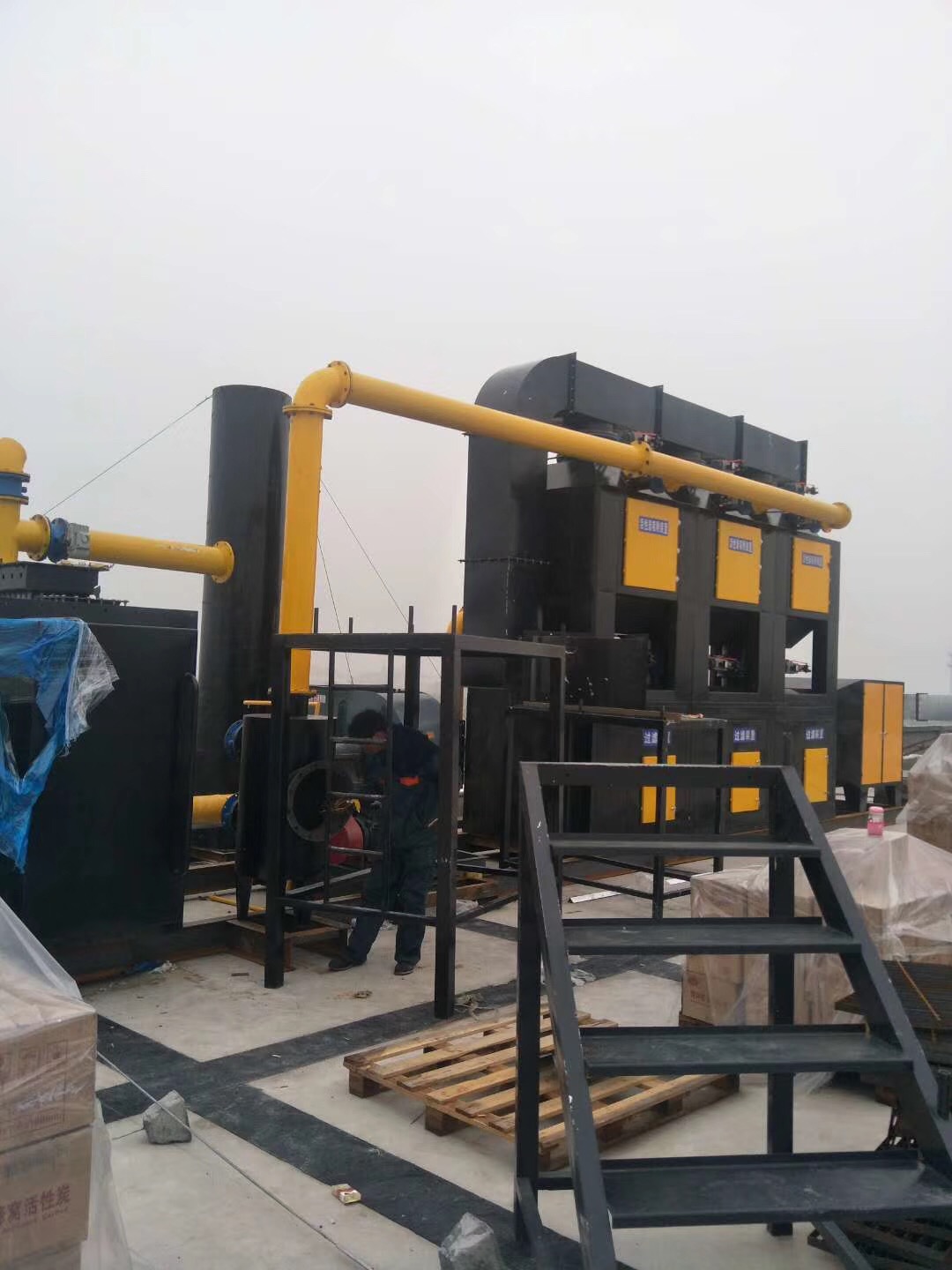 購買噴漆房廢氣處理設(shè)備需要注意哪些事項？